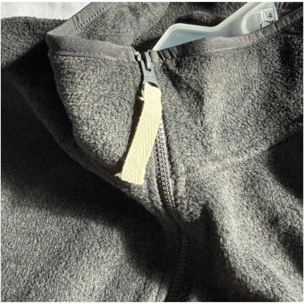Old Navy Womens Plus Gray Full-Zip Fleece Vest Size 4X - Picture 6 of 8